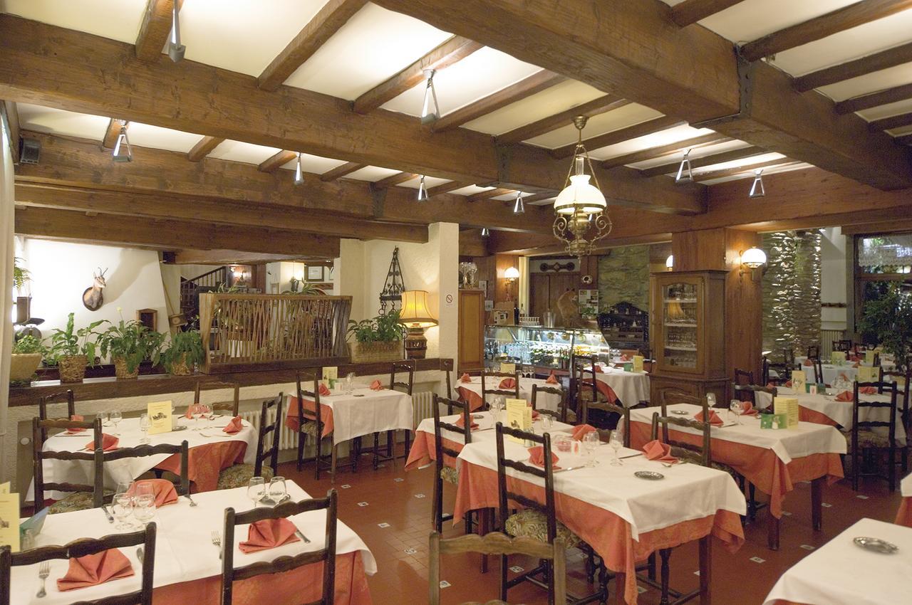 Logis Hotel Restaurant Planes 사일라구즈 외부 사진